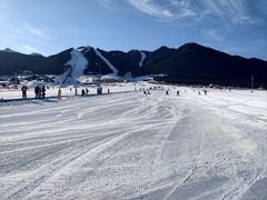 -丝绸之路山地度假区滑雪场