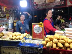 -芒果糯米饭摊子