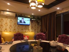 包厢-朕悦鹧鸪饭私房菜