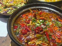 -有红鸡毛店·砂锅菜(抚琴夜市店)