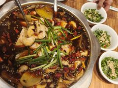 -乡土特色.冷锅鱼.牦牛肉汤锅