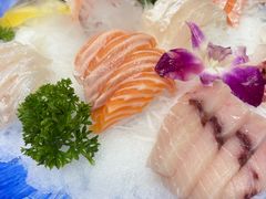 -青瓦餐厅·生鱼片·韩园烤肉(西塔店)