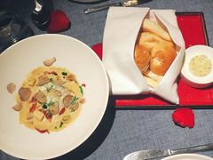 -弦月窗LUNETTE BY AMANDA(复兴路店)