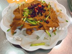 -屯老二农家铁锅炖·行业领军者(梅江店)