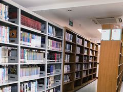 -平凉社区图书馆