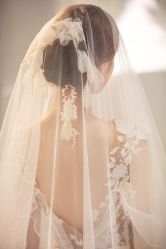 -艾米丽婚纱礼服