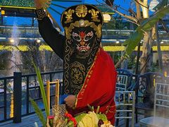 -茅草房·河畔园林火锅