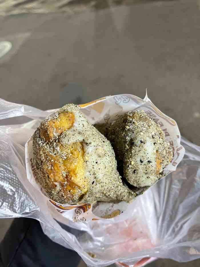 记亦·抄纸巷油条包麻糍(南京首店)-"「经典芝麻味·油条包麻糍」脆脆