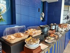 -彩虹云霄酒店76&78层国际自助餐
