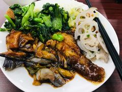 -上海宝信宝马4S店