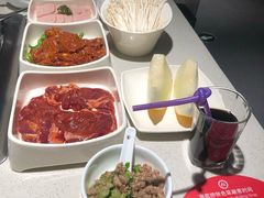 -海底捞火锅鲜切牛肉主题店(长寿路店)