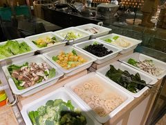 自助取餐区-大中华希尔顿酒店-念自助餐·嗨啤·小龙虾
