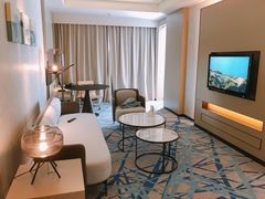 -上海漕河泾万丽酒店