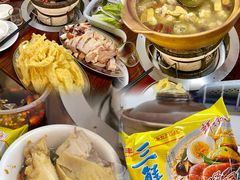 -威邵鸡煲(西华路总店)