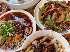 -中和裴氏蹄花(府河路店)