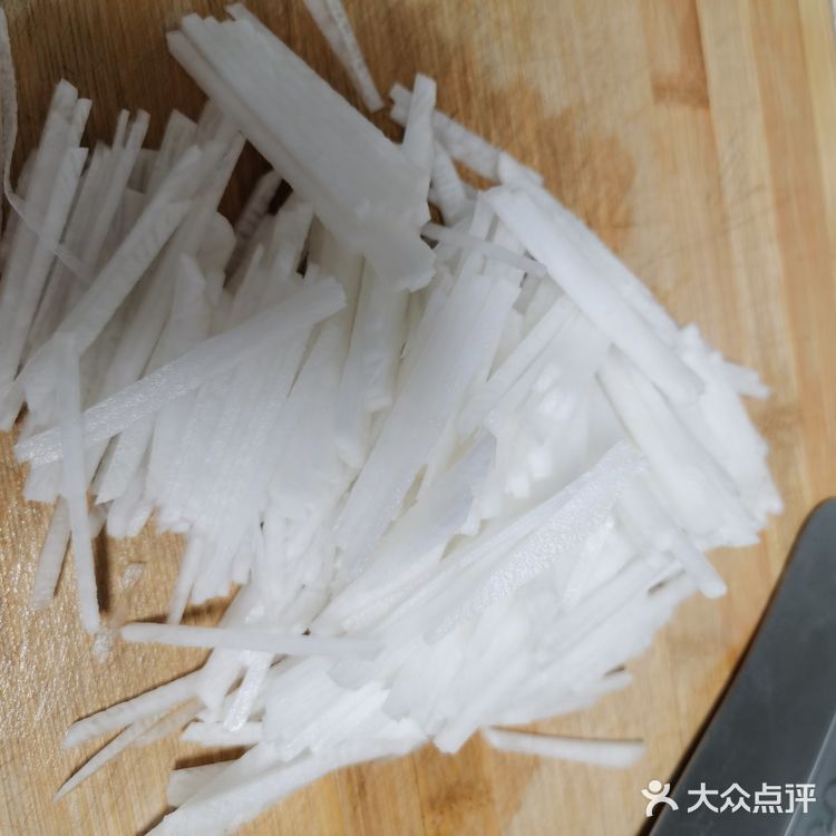 凉拌白萝卜丝
