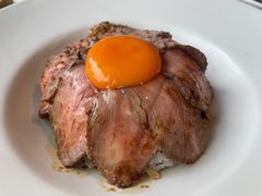 英国风烤肉盖饭定食-炼火烤肉店
