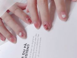 -悦指间美甲美睫