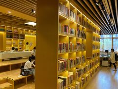 -漕河泾街道图书馆(漕河泾社区文化活动中心店)