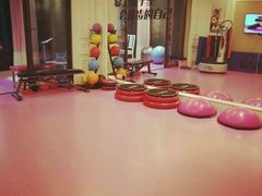 -思迈威健身(积玉桥万达店)