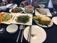 -Neary Khmer Restaurant