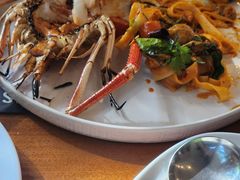 -Chom Cafe and Restaurant