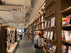 -茑屋书店(天目里店)