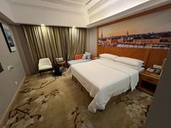 -维也纳酒店(华为广州研发中心罗冲围店)