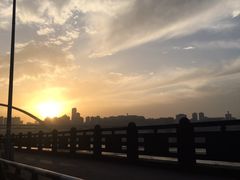 -去吃小龙虾·江湖菜·烧烤(南滨路店)