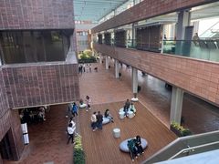 -香港大学