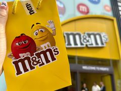 -m豆巧克力世界(上海世茂广场店)