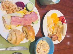 -月色西餐厅·海鲜刺身·烧烤(科学城保利郡雅酒店)