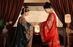 -雪中彩影婚纱摄影·微光艺术中心