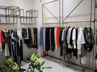 禾沐服饰(崂山凯旋店)