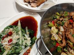-梅利汴京烤鸭•开封豫菜地标店(东大街店)
