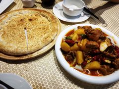 新疆大盘鸡-巴扎美食·新疆菜·西域歌舞表演餐厅(新疆大厦店)
