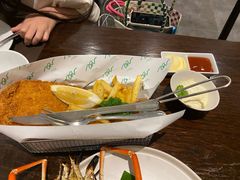 -Chom Cafe and Restaurant