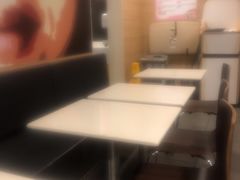 -麦当劳(常山服务区得来速店)