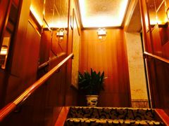 -山明水秀大饭店