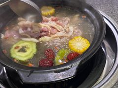 -野迹·石橄榄鸡·烧烤(新洲店)