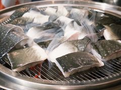 -围炉肉舍•炭烤活鳗•丹东海鲜烤肉(步行街店)