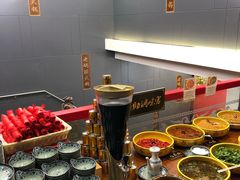 自助调料区-成都老码头火锅(旺角店)