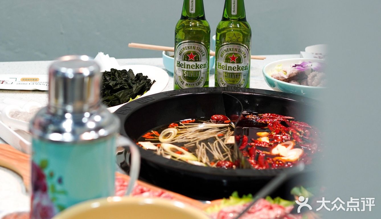 温暖人心和胃的烟火气息老火锅｜樂火锅