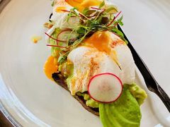 牛油果温泉蛋吐司-O'mills Sourdough Bakery&Bistro(永嘉路店)
