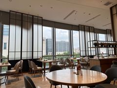 -泓历皇朝酒店(东亭店)