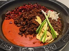-卤校长老火锅(杨家坪直营店)