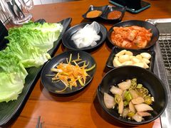 -肉甲韩国木炭烤肉(新壹街1店)