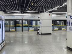 -陆家浜路(地铁站)