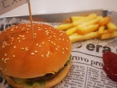 经典牛肉汉堡-仁义涵西餐·咖啡(中华巴洛克店)