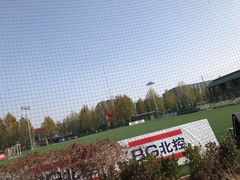 -中地华冠羽毛球俱乐部